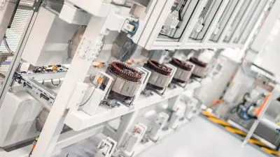 Trg rasti elektromobilnosti: Bosch dobil veliko naročilo od Mercedes-Benza