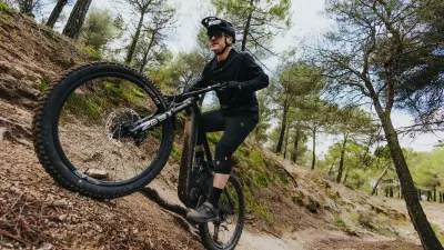 Povežite priljubljene naprave za izboljšano izkušnjo vožnje z e-kolesom